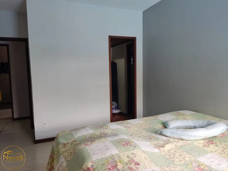 Foto 4 de Casa com 6 quartos à venda, 274m2 em Miguel Pereira - RJ