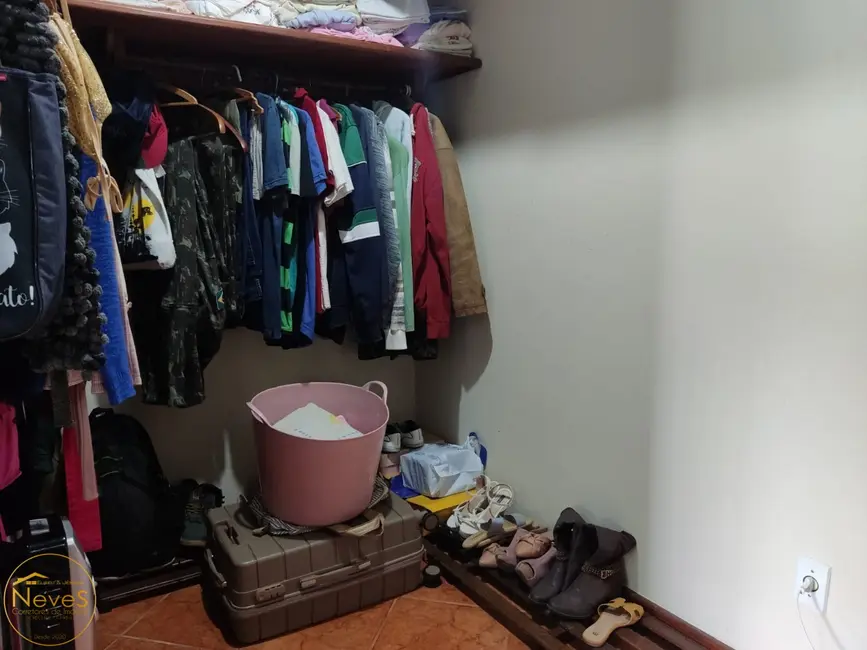 Foto 5 de Casa com 6 quartos à venda, 274m2 em Miguel Pereira - RJ