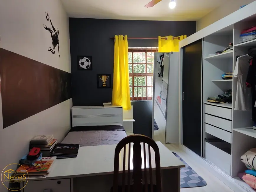 Foto 6 de Casa com 6 quartos à venda, 274m2 em Miguel Pereira - RJ