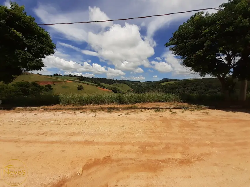 Foto 3 de Terreno / Lote à venda, 571m2 em Paty Do Alferes - RJ