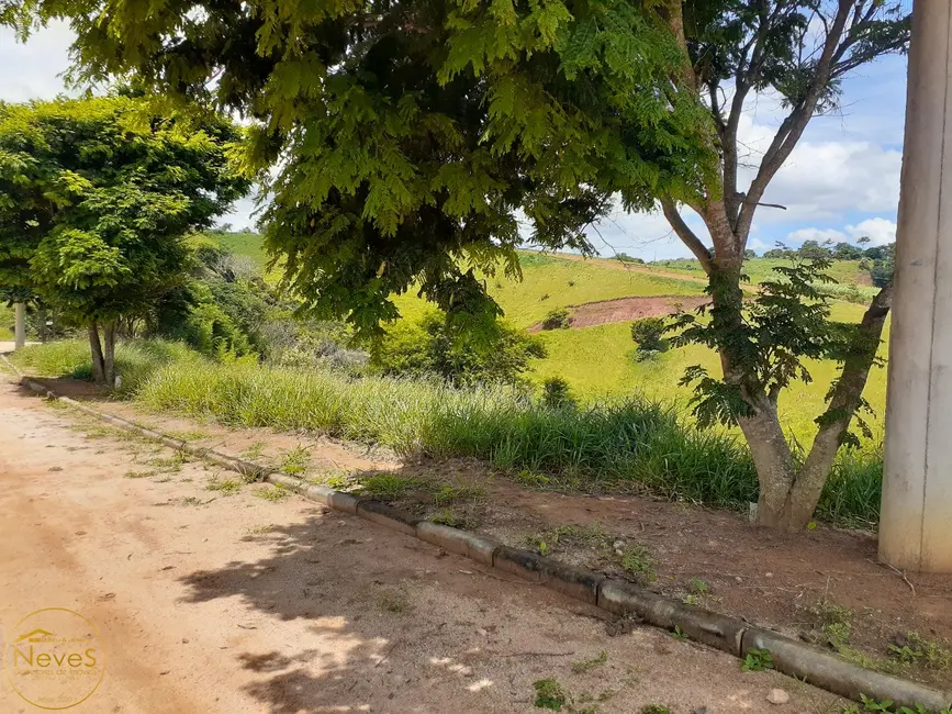 Foto 2 de Terreno / Lote à venda, 571m2 em Paty Do Alferes - RJ