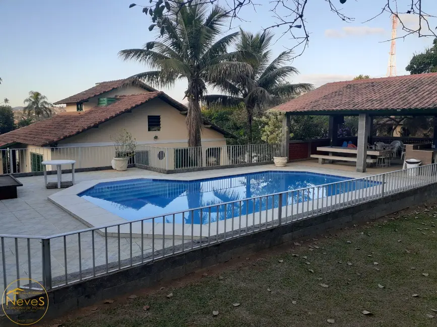Foto 2 de Sítio / Rancho com 9 quartos à venda, 475m2 em Paty Do Alferes - RJ