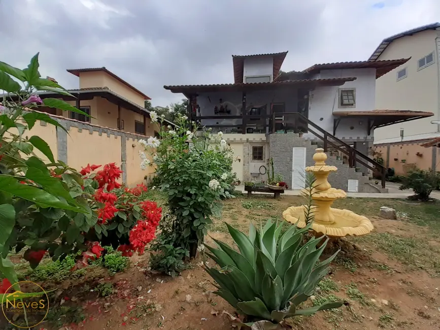 Foto 2 de Casa com 5 quartos à venda, 350m2 em Miguel Pereira - RJ