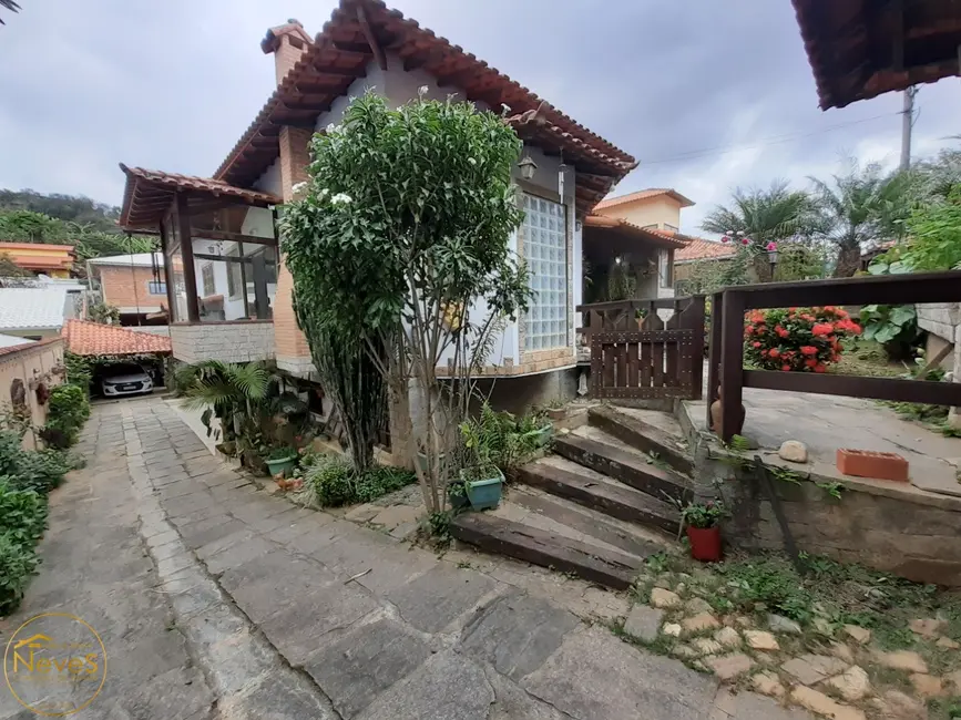 Foto 2 de Casa com 5 quartos à venda, 350m2 em Miguel Pereira - RJ