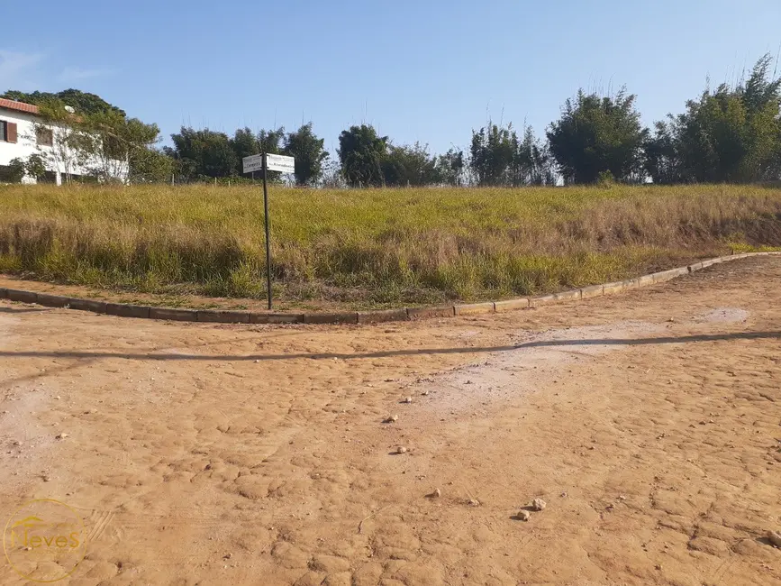 Foto 2 de Terreno / Lote à venda, 759m2 em Paty Do Alferes - RJ