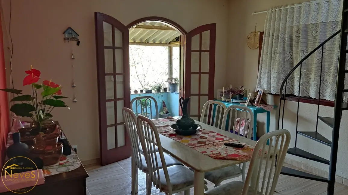 Foto 5 de Casa com 5 quartos à venda, 188m2 em Miguel Pereira - RJ