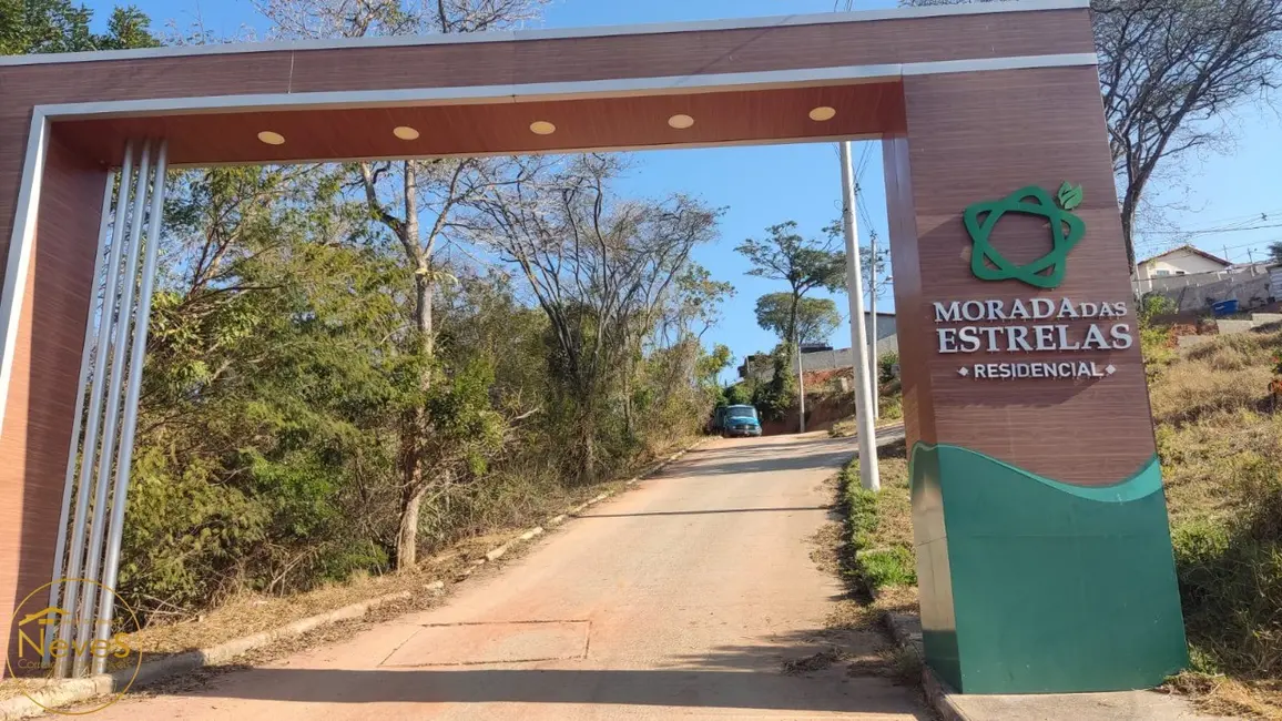 Foto 1 de Terreno / Lote à venda, 360m2 em Paty Do Alferes - RJ