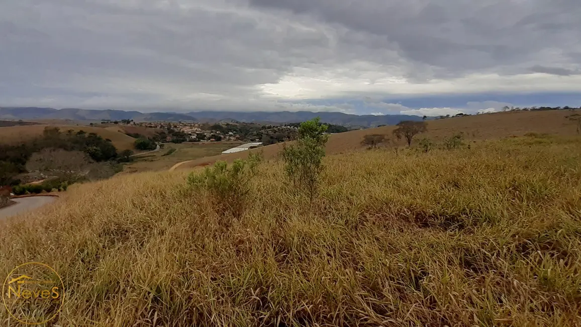 Foto 2 de Terreno / Lote à venda, 606m2 em Paty Do Alferes - RJ