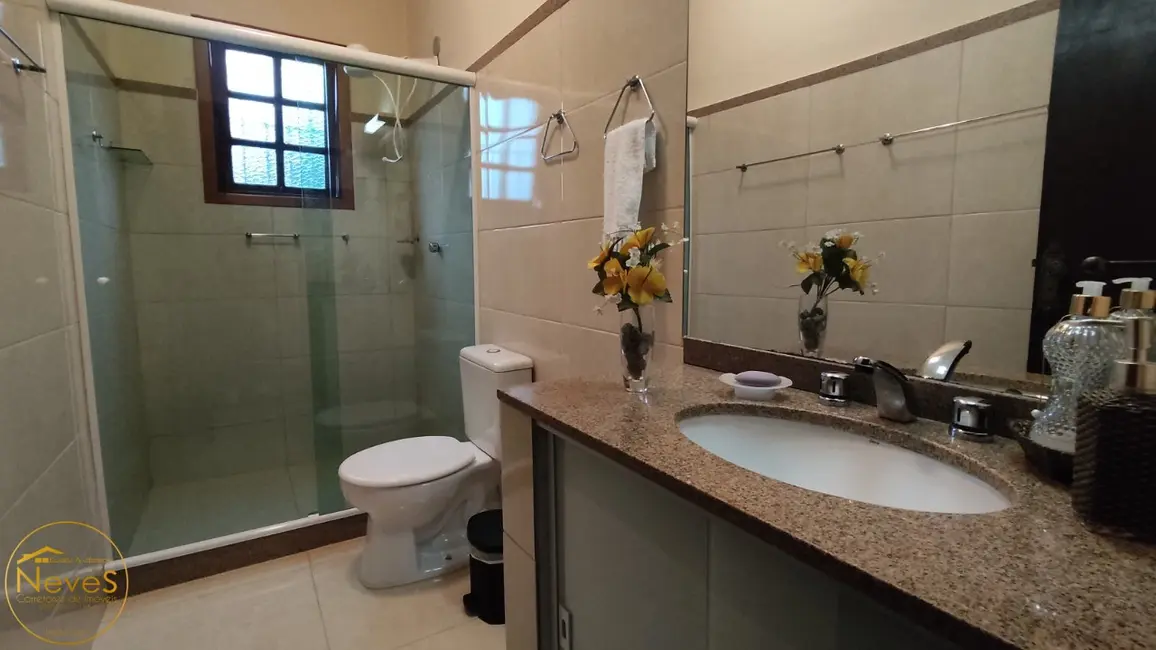 Foto 9 de Casa com 3 quartos à venda, 180m2 em Paty Do Alferes - RJ