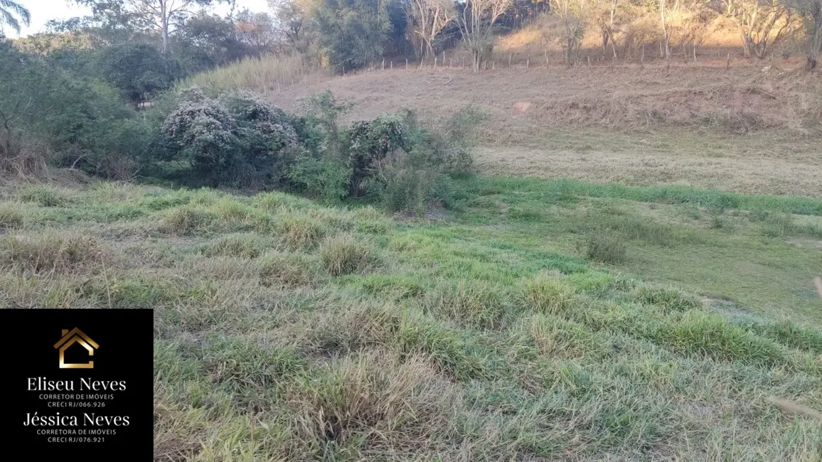 Foto 9 de Terreno / Lote à venda, 1760m2 em Paty Do Alferes - RJ