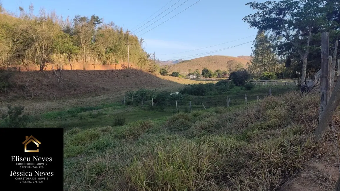 Foto 2 de Terreno / Lote à venda, 1760m2 em Paty Do Alferes - RJ