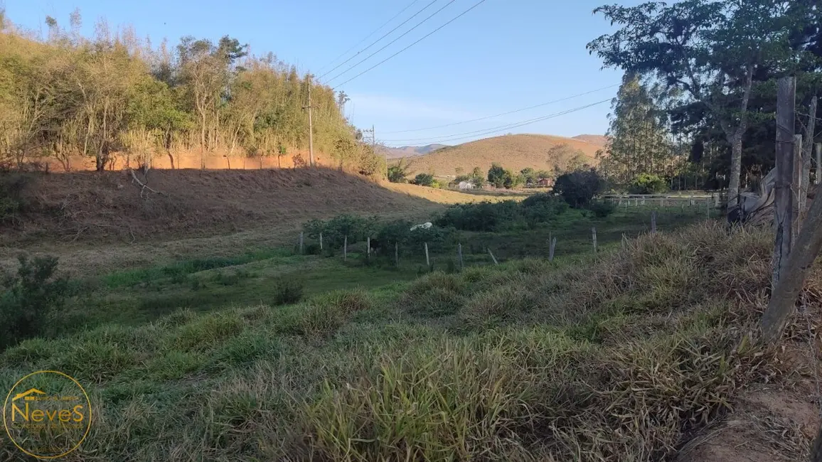 Foto 1 de Terreno / Lote à venda, 1760m2 em Paty Do Alferes - RJ