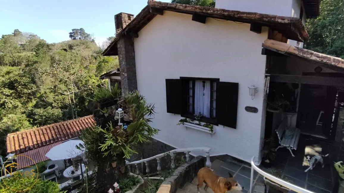 Foto 3 de Casa com 3 quartos à venda, 160m2 em Miguel Pereira - RJ