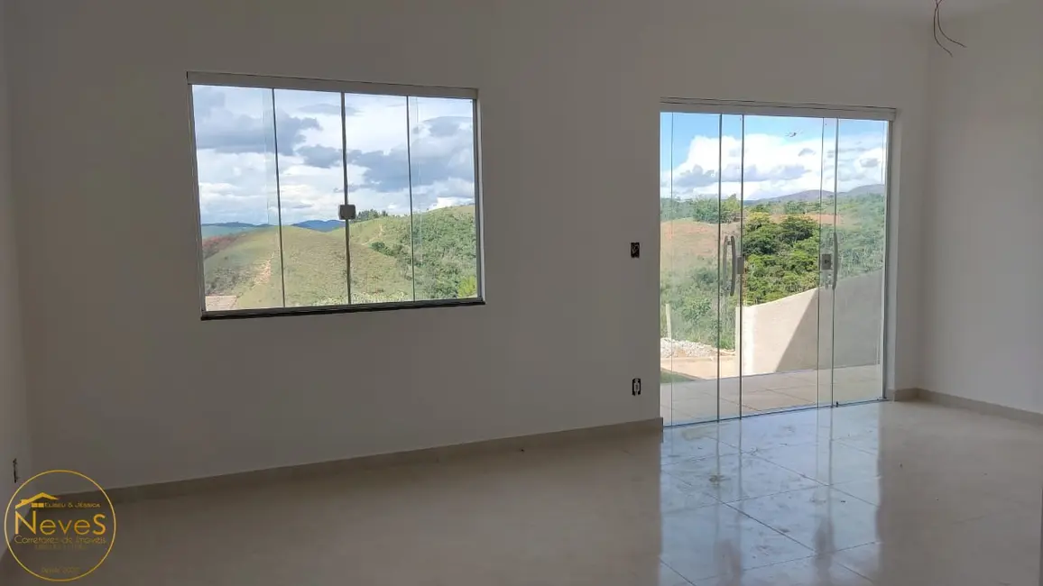 Foto 2 de Casa com 2 quartos à venda, 94m2 em Paty Do Alferes - RJ