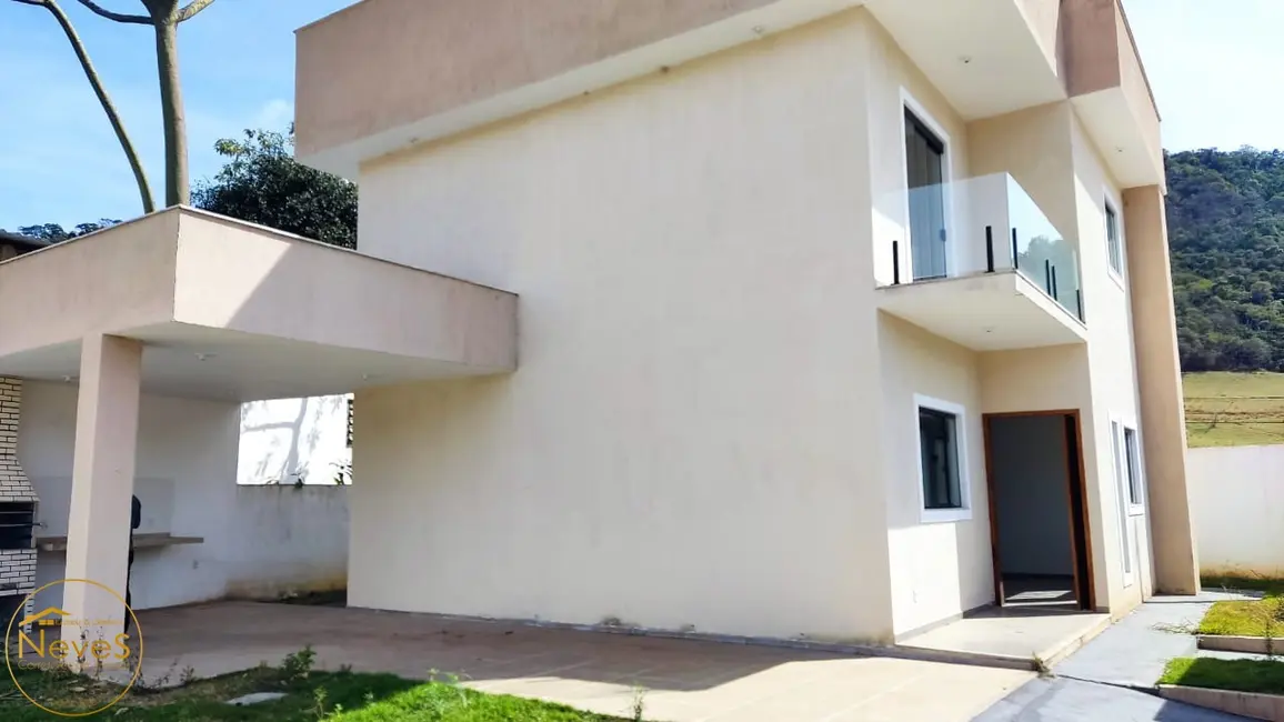 Casa com 3 quartos à venda, 129m2 em Miguel Pereira - RJ - imagem 3 Foto 3 de Casa com 3 quartos à venda, 129m2 em Miguel Pereira - RJ