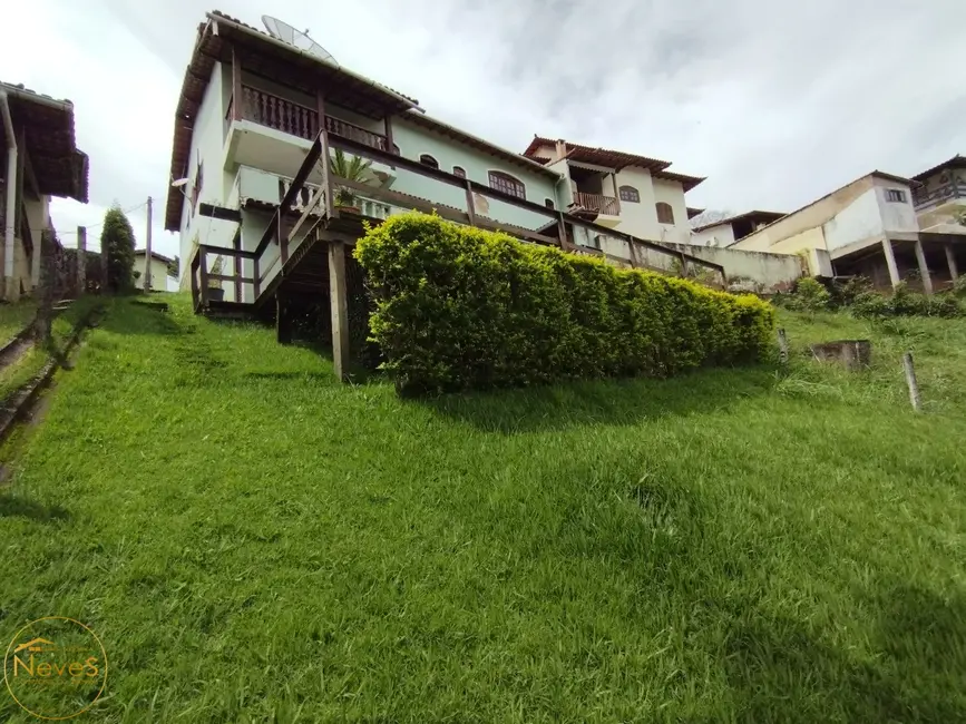 Casa com 3 quartos à venda, 269m2 em Miguel Pereira - RJ - imagem 3 Foto 3 de Casa com 3 quartos à venda, 269m2 em Miguel Pereira - RJ