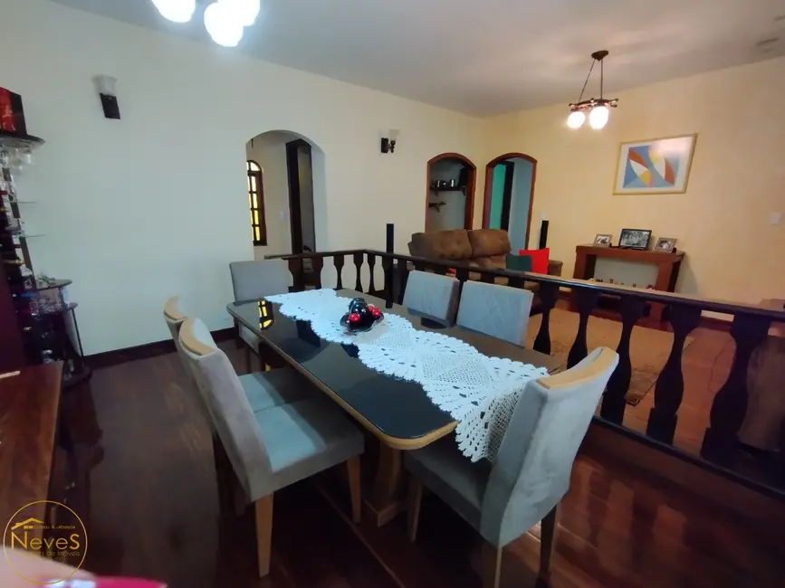 Casa com 3 quartos à venda, 269m2 em Miguel Pereira - RJ - imagem 6 Foto 6 de Casa com 3 quartos à venda, 269m2 em Miguel Pereira - RJ