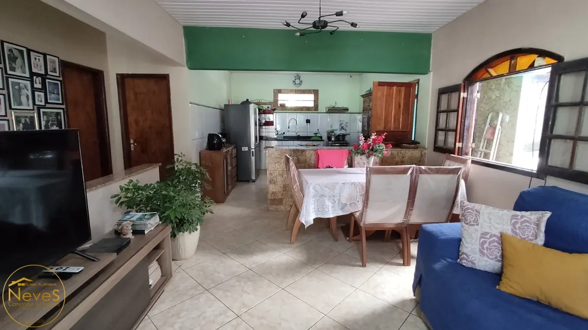 Casa com 3 quartos à venda, 162m2 em Paty Do Alferes - RJ - imagem 4 Foto 4 de Casa com 3 quartos à venda, 162m2 em Paty Do Alferes - RJ