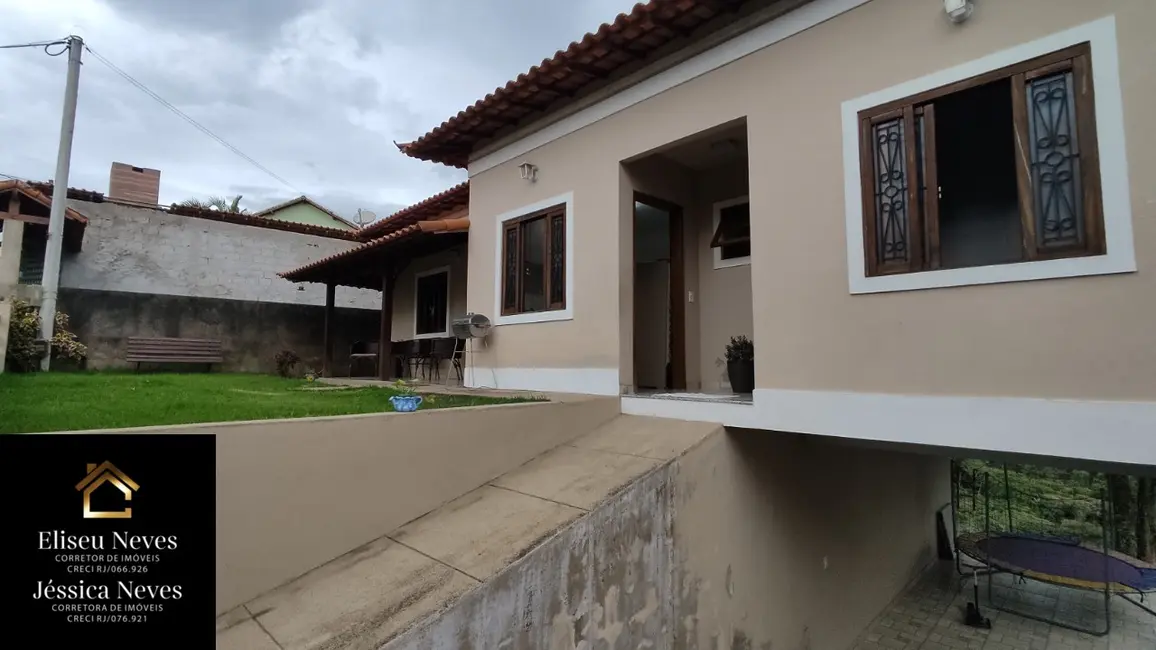 Foto 2 de Casa com 3 quartos à venda, 140m2 em Miguel Pereira - RJ