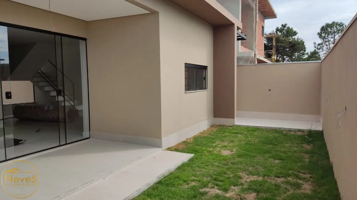 Casa com 3 quartos à venda, 149m2 em Miguel Pereira - RJ - imagem 5 Foto 5 de Casa com 3 quartos à venda, 149m2 em Miguel Pereira - RJ