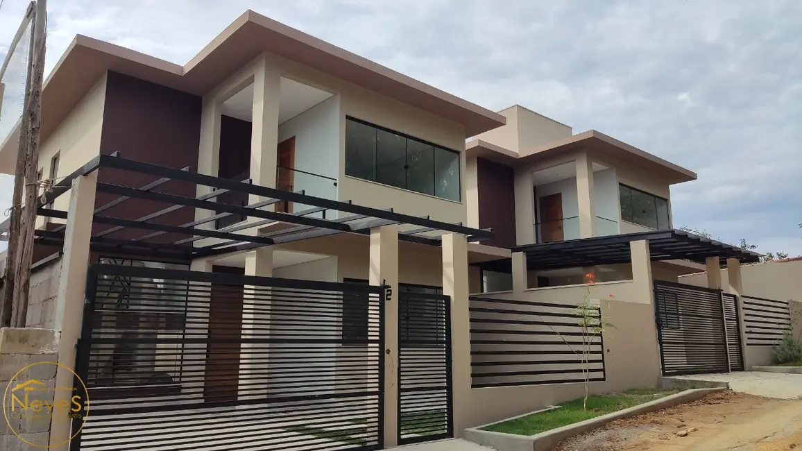 Foto 2 de Casa com 3 quartos à venda, 149m2 em Miguel Pereira - RJ