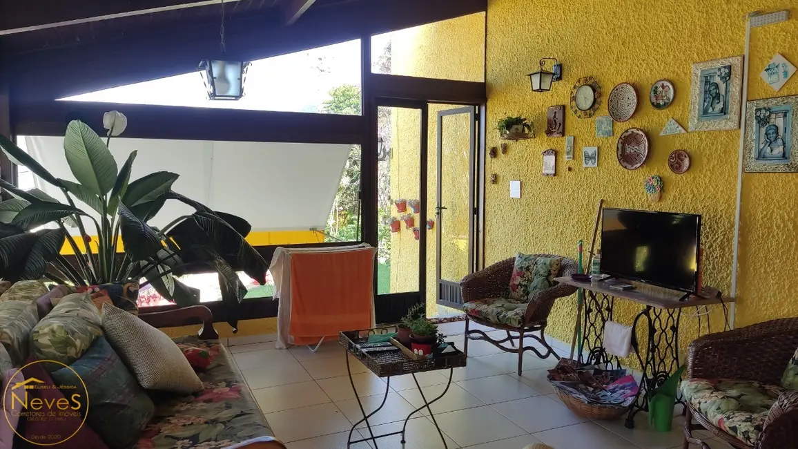 Casa com 5 quartos à venda, 300m2 em Centro, Miguel Pereira - RJ - imagem 7 Foto 7 de Casa com 5 quartos à venda, 300m2 em Centro, Miguel Pereira - RJ