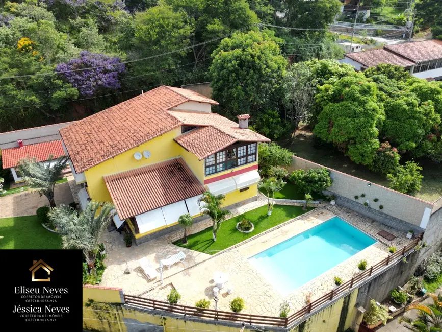 Foto 2 de Casa com 5 quartos à venda, 300m2 em Centro, Miguel Pereira - RJ