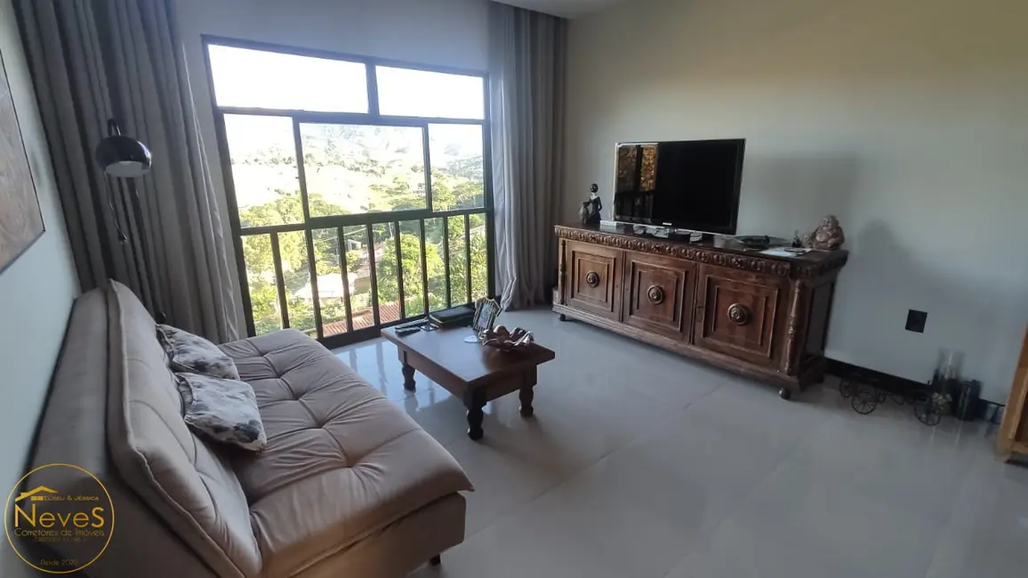 Foto 6 de Casa com 3 quartos à venda, 240m2 em Paty Do Alferes - RJ