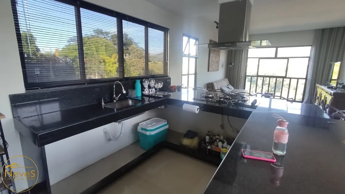 Foto 9 de Casa com 3 quartos à venda, 240m2 em Paty Do Alferes - RJ