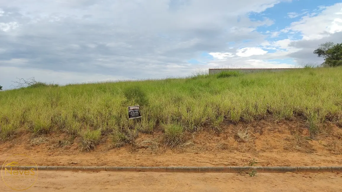 Foto 1 de Terreno / Lote à venda, 515m2 em Paty Do Alferes - RJ