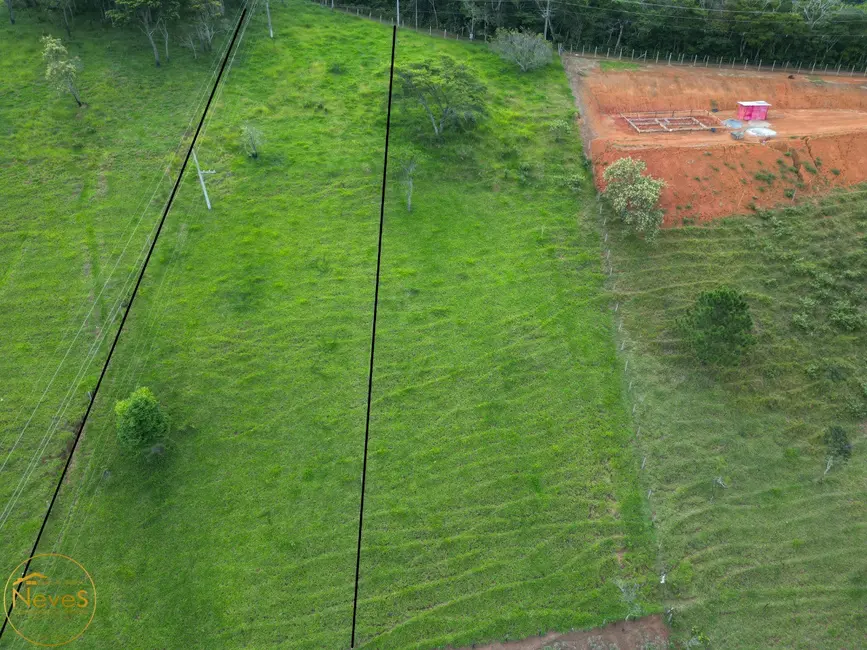 Foto 2 de Terreno / Lote à venda, 2562m2 em Paty Do Alferes - RJ