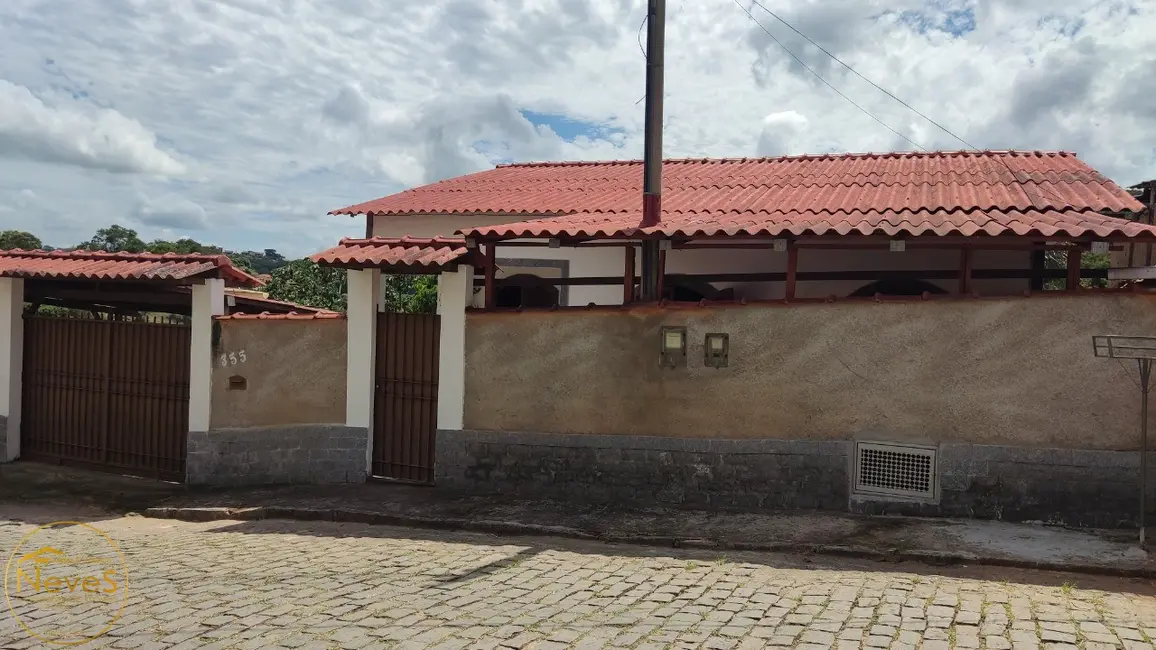 Foto 2 de Casa com 5 quartos à venda, 157m2 em Miguel Pereira - RJ