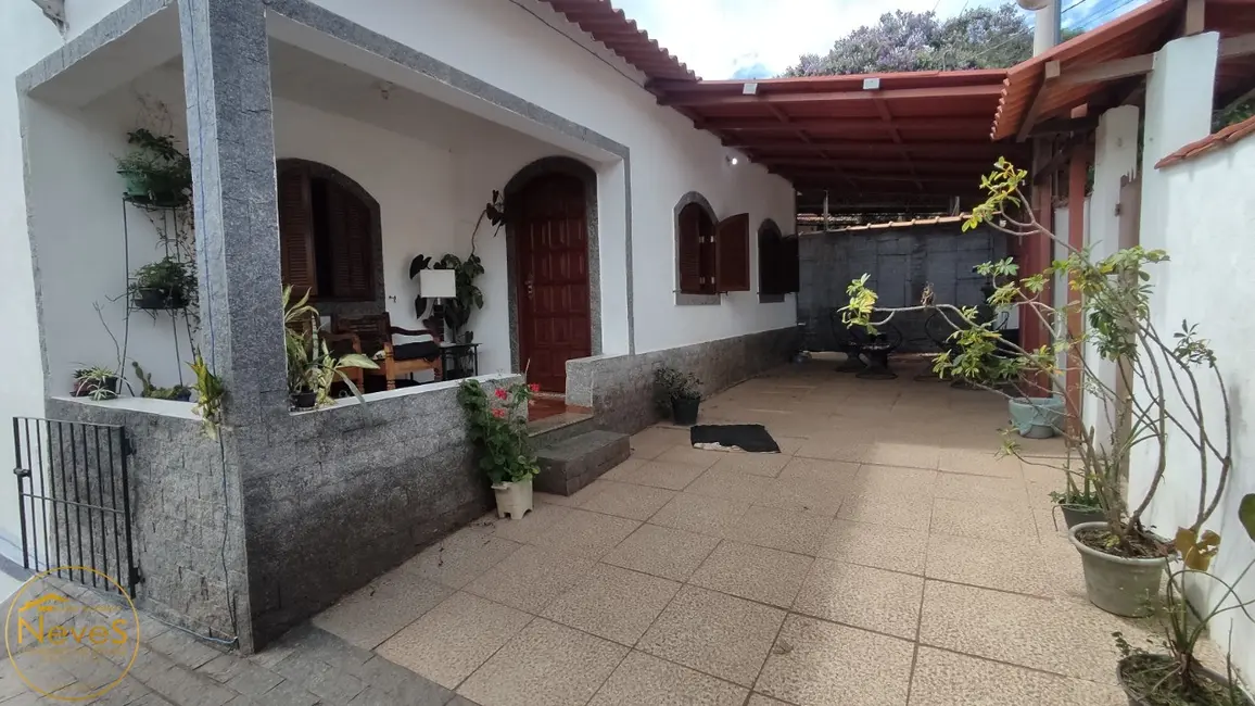 Foto 1 de Casa com 5 quartos à venda, 157m2 em Miguel Pereira - RJ