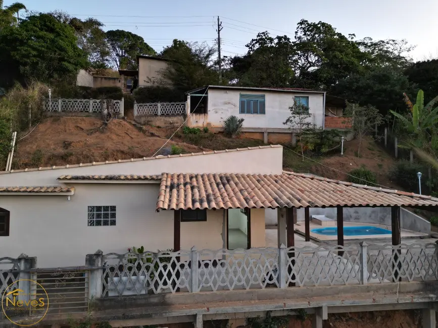 Casa com 4 quartos à venda, 133m2 em Paty Do Alferes - RJ - imagem 2 Foto 2 de Casa com 4 quartos à venda, 133m2 em Paty Do Alferes - RJ