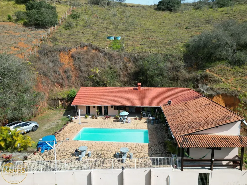 Foto 1 de Casa com 3 quartos à venda, 177m2 em Paty Do Alferes - RJ