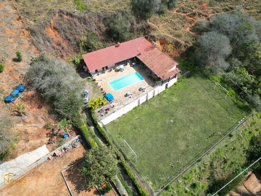 Foto 2 de Casa com 3 quartos à venda, 177m2 em Paty Do Alferes - RJ