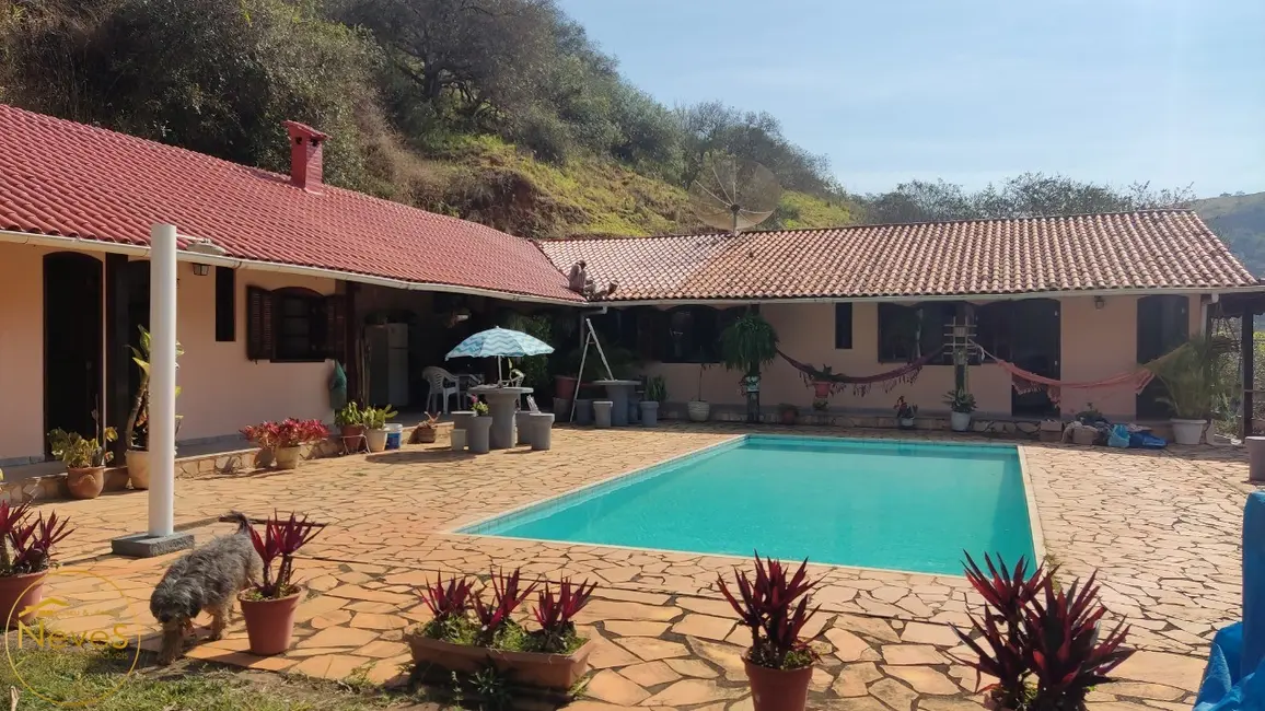 Foto 3 de Casa com 3 quartos à venda, 177m2 em Paty Do Alferes - RJ