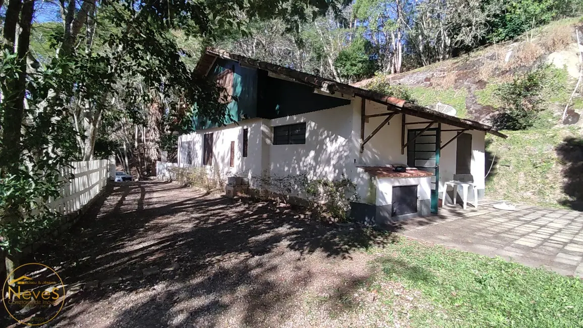 Foto 3 de Sítio / Rancho com 3 quartos à venda, 172m2 em Miguel Pereira - RJ