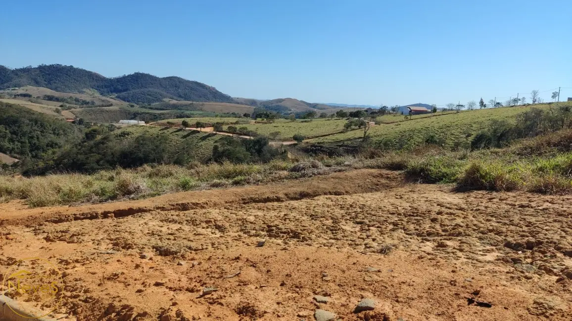 Foto 1 de Terreno / Lote à venda, 934m2 em Paty Do Alferes - RJ