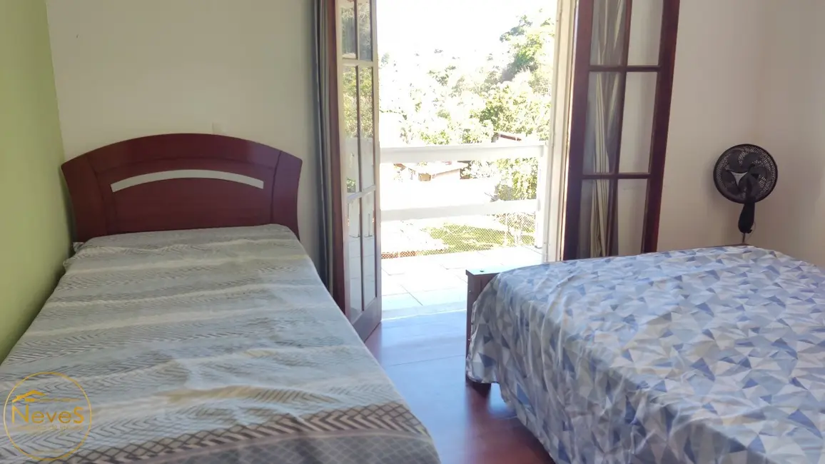 Foto 2 de Casa com 3 quartos à venda, 141m2 em Miguel Pereira - RJ