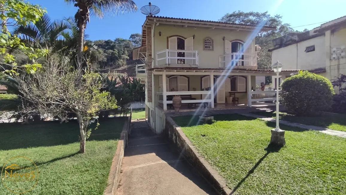 Foto 1 de Casa com 3 quartos à venda, 141m2 em Miguel Pereira - RJ