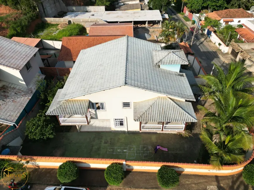 Foto 2 de Casa com 4 quartos à venda, 262m2 em Paty Do Alferes - RJ