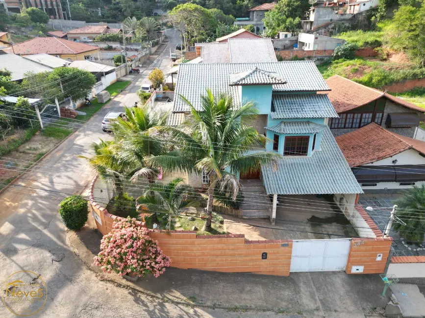 Foto 1 de Casa com 4 quartos à venda, 262m2 em Paty Do Alferes - RJ