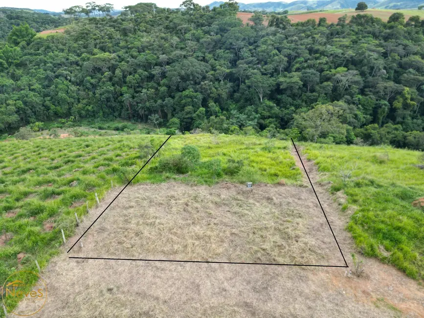 Foto 1 de Terreno / Lote à venda, 835m2 em Paty Do Alferes - RJ