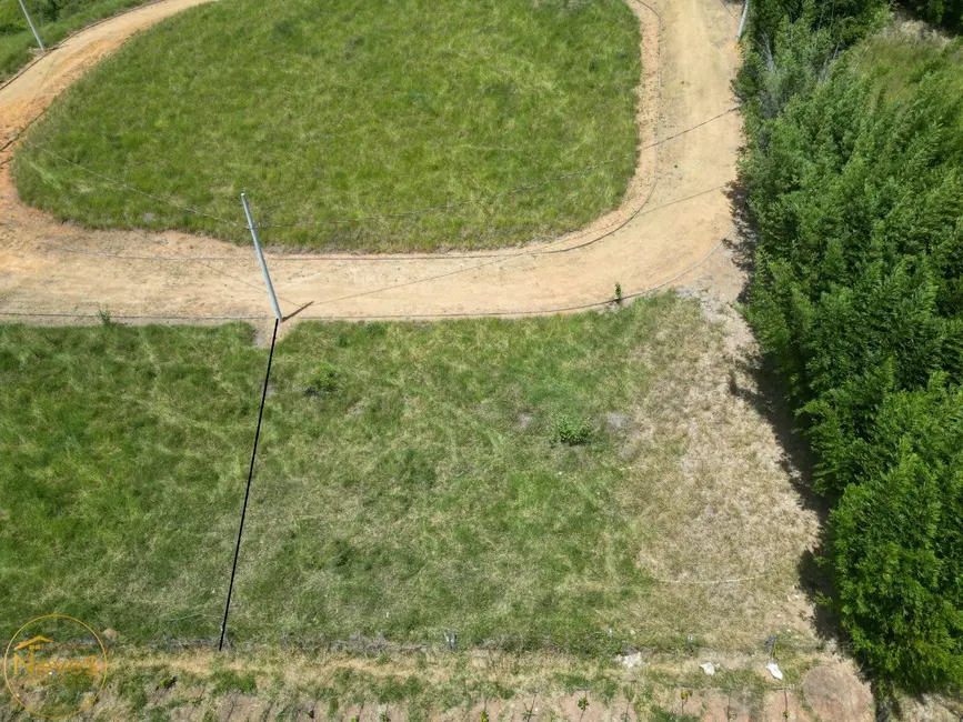 Foto 3 de Terreno / Lote à venda, 600m2 em Paty Do Alferes - RJ