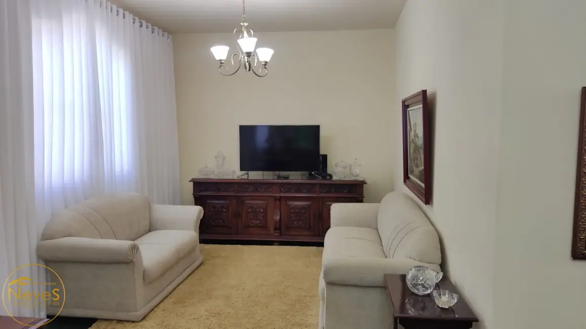 Casa com 3 quartos à venda, 254m2 em Paty Do Alferes - RJ - imagem 8 Foto 8 de Casa com 3 quartos à venda, 254m2 em Paty Do Alferes - RJ