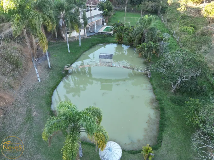 Foto 2 de Sítio / Rancho com 6 quartos à venda, 300m2 em Paty Do Alferes - RJ