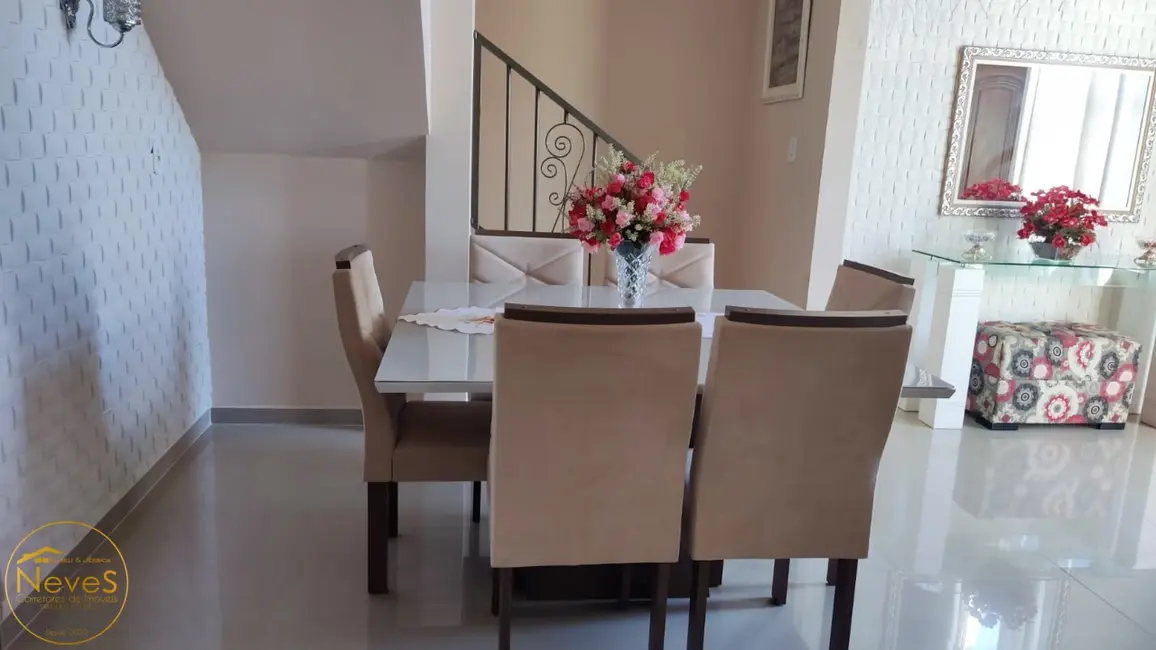 Foto 2 de Casa com 2 quartos à venda, 122m2 em Miguel Pereira - RJ