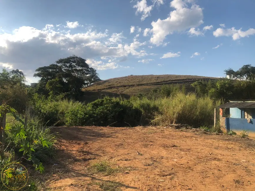 Foto 1 de Terreno / Lote à venda, 360m2 em Paty Do Alferes - RJ