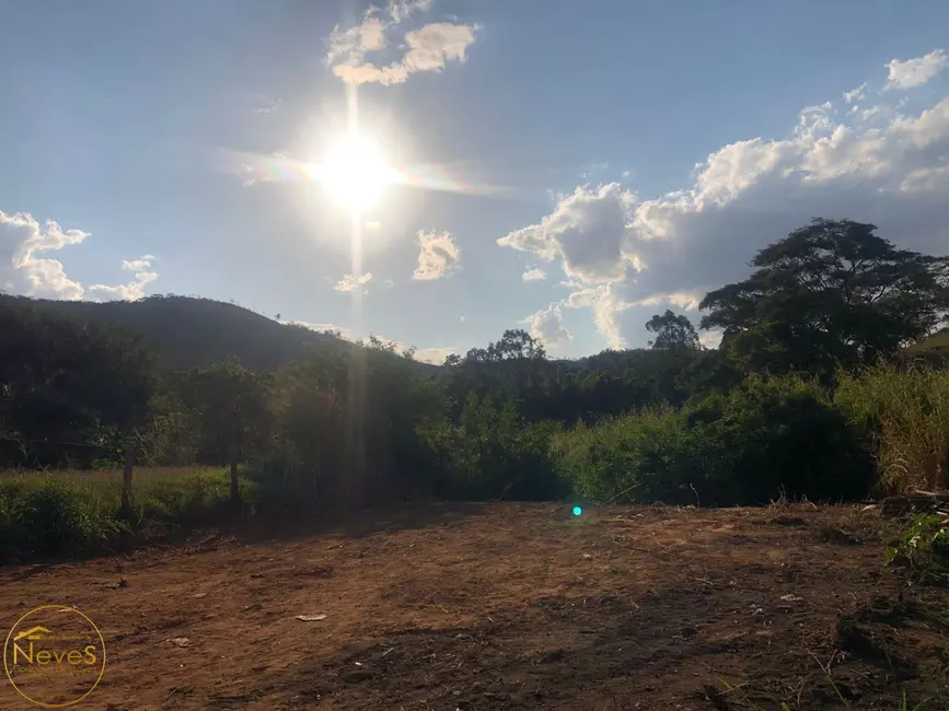 Foto 2 de Terreno / Lote à venda, 360m2 em Paty Do Alferes - RJ